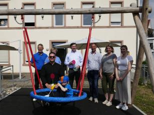 Eine neue Nestschaukel für Kinder und Jugendliche mit Beeinträchtigung