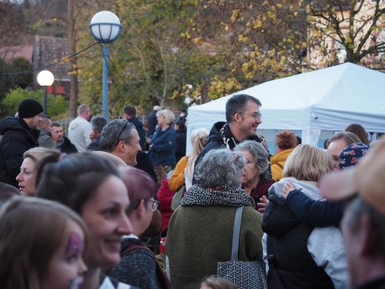 Großer Trubel beim Wintermarkt