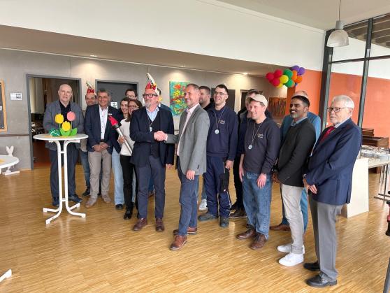 Fastnachtliche Spendenübergabe bei der Behindertenhilfe