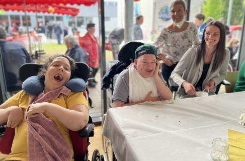 Auch unsere Feste feiern wir immer gemeinsam mit Werkstatt und Tagesförderstätte