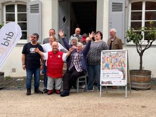 Ausstellung im Fürstenlager: Kräftige Farben und große Formate